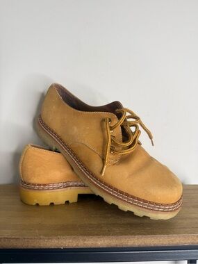 G.H. Bass & Co. tan nubuck/suede oxford shoes